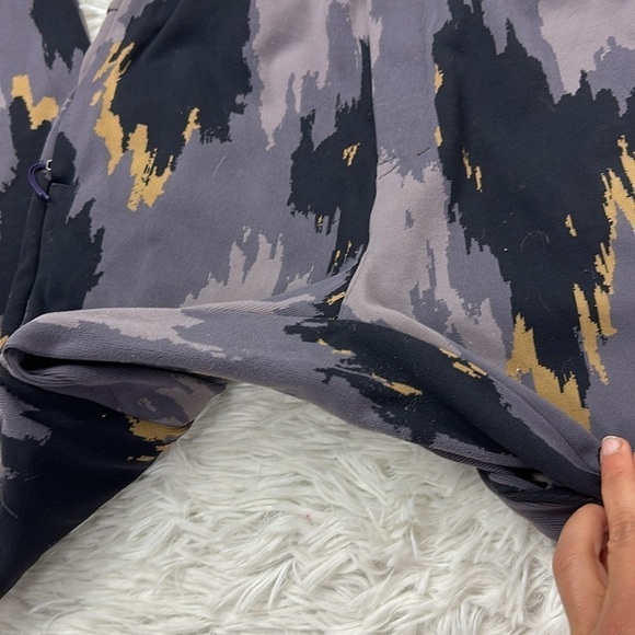 Lululemon Take The Moment Jogger Distressed Camo Jacquard Moonphase Camel - Picture 2 of 6